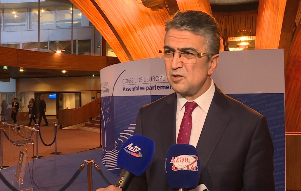 Kamil Aydın: Azərbaycana və Türkiyəyə qarşı ikili standartlara son qoyulmalıdır