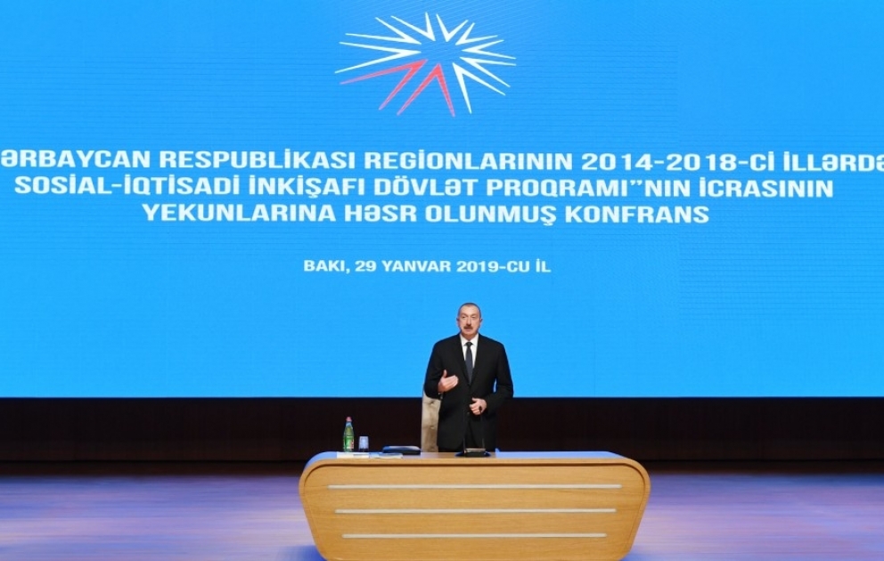 Konferenz gewidmet den Ergebnissen der Umsetzung des Staatlichen Programms für sozialökonomische Entwicklung von Regionen in den Jahren 2014-2018 
Präsident Ilham Aliyev nimmt an der Konferenz teil