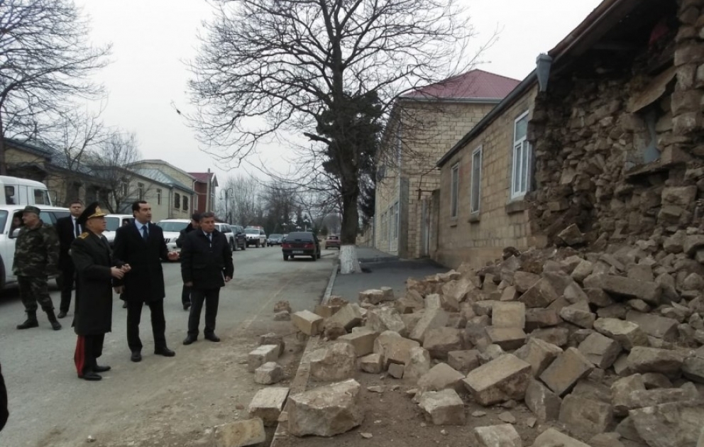 Подземные толчки привели к разрушению в некоторых домах в Шамахе