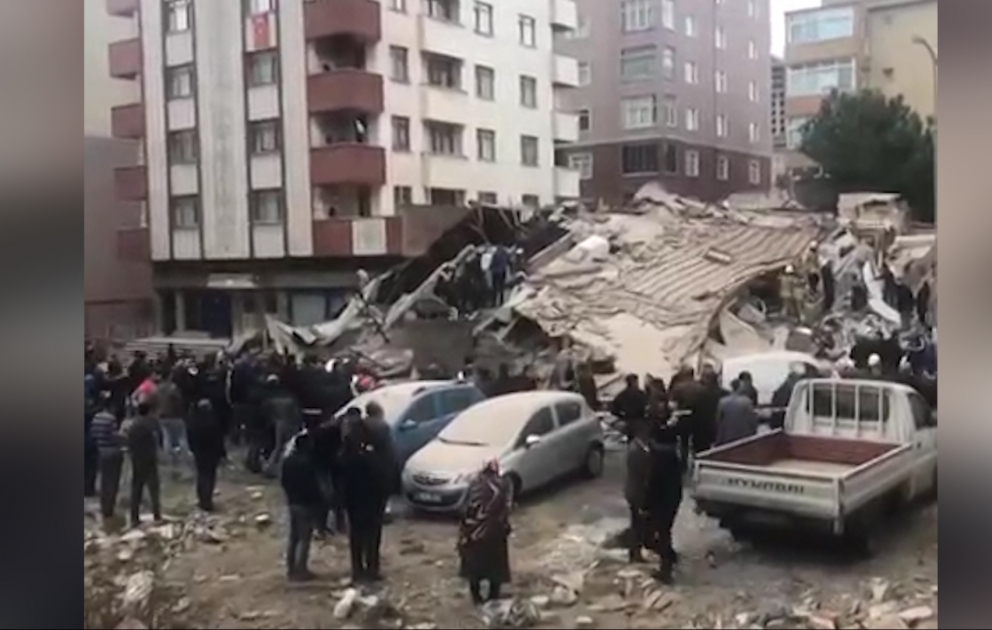 In der Türkei ist ein 6-stöckiges Gebäude zusammengebrochen: Es gibt Tote und Verletzte