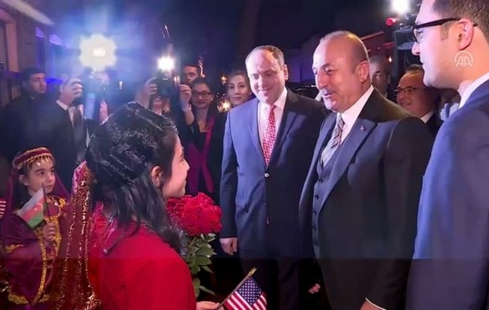 Azərbaycanlı uşaqların səsləndirdiyi şeir Çavuşoğlunu kövrəltdi – ABŞ-da
