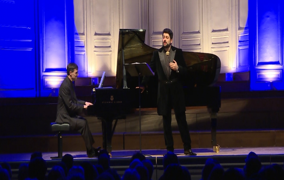 Volkskünstler Yusif Eyvazov gibt in Paris ein Solokonzert