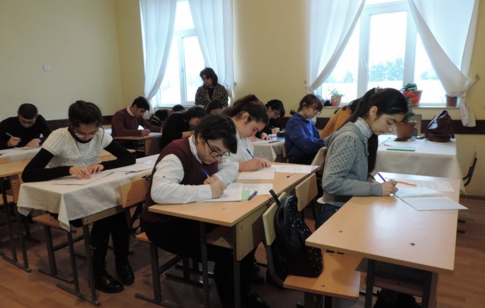 “Ədəbiyyat biliciləri” müsabiqəsinin rayon mərhələsinə 105 şabranlı məktəbli qatılıb