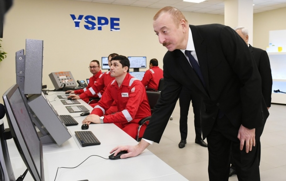 Le président Ilham Aliyev inaugure une usine de polyéthylène haute densité à Soumgaït