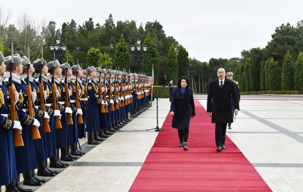 Cérémonie d’accueil officiel de la présidente géorgienne Salomé Zourabichvili à Bakou