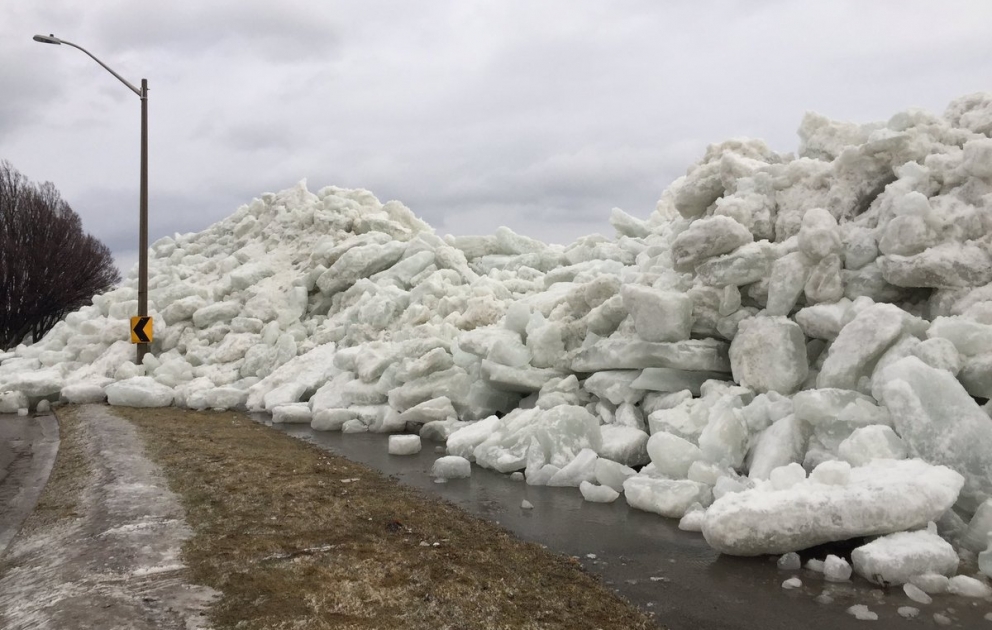 "Eis-Tsunami" bricht über Städte in USA und Kanada hinein
