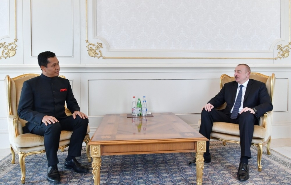 Le président de la République reçoit les lettres de créance du nouvel ambassadeur d’Inde