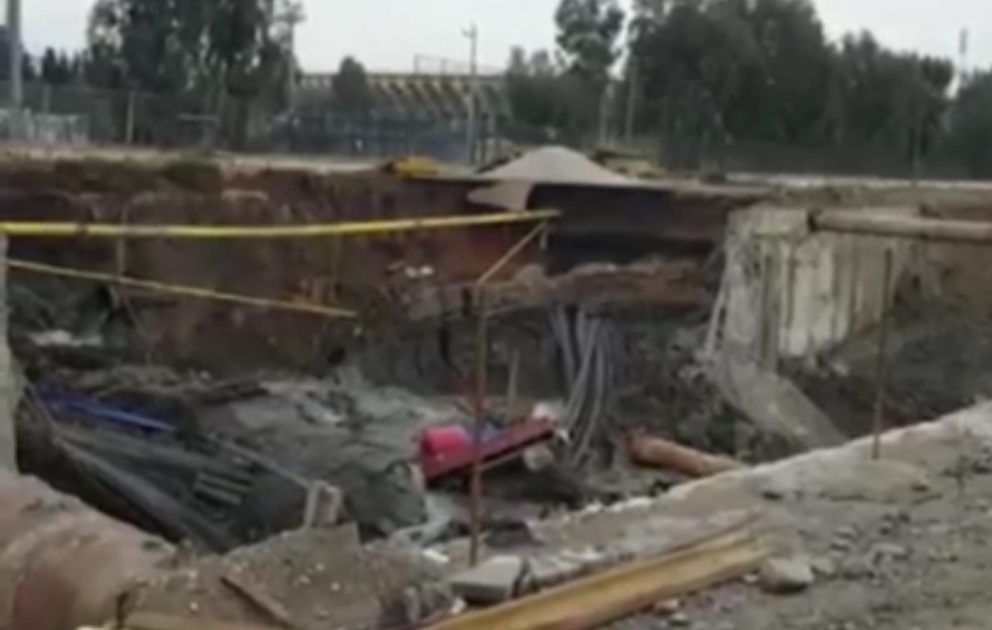 İzmirdə metro stansiyası uçdu