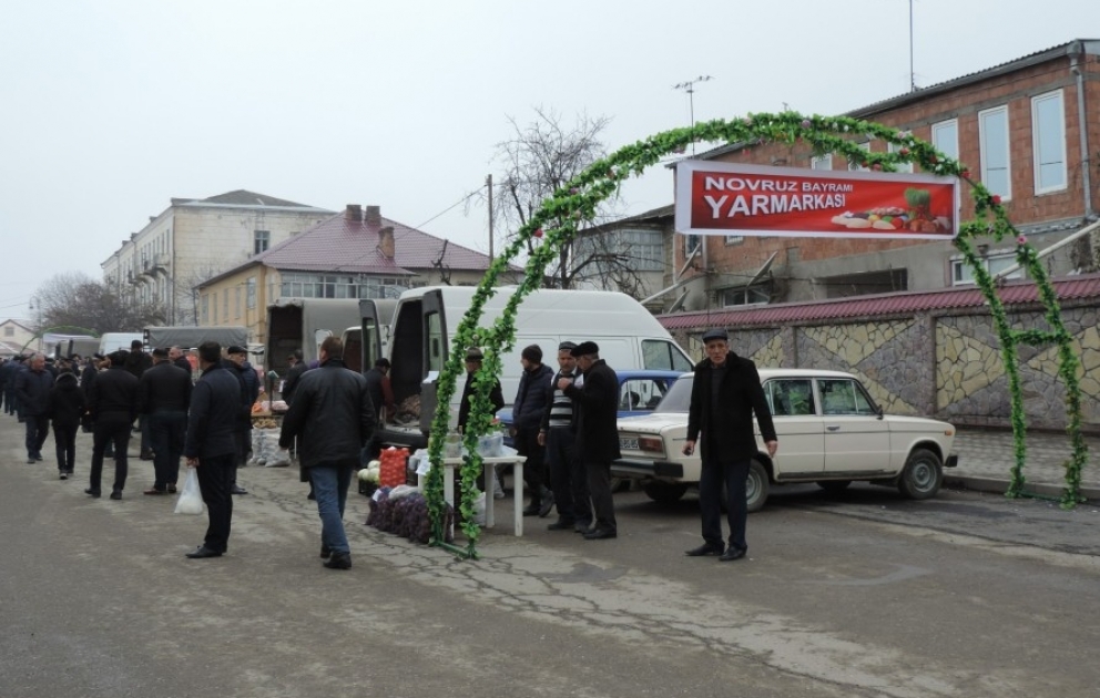 Fermerlər və istehsal müəssisələri satışa 20 tona yaxın məhsul çıxarıb