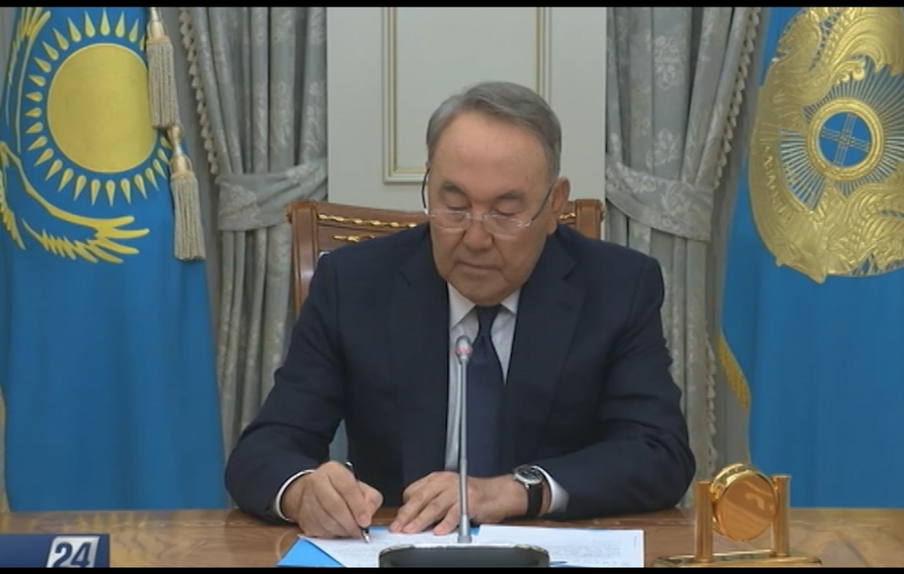Qazaxıstan Prezidenti Nursultan Nazarbayev istefa verdi