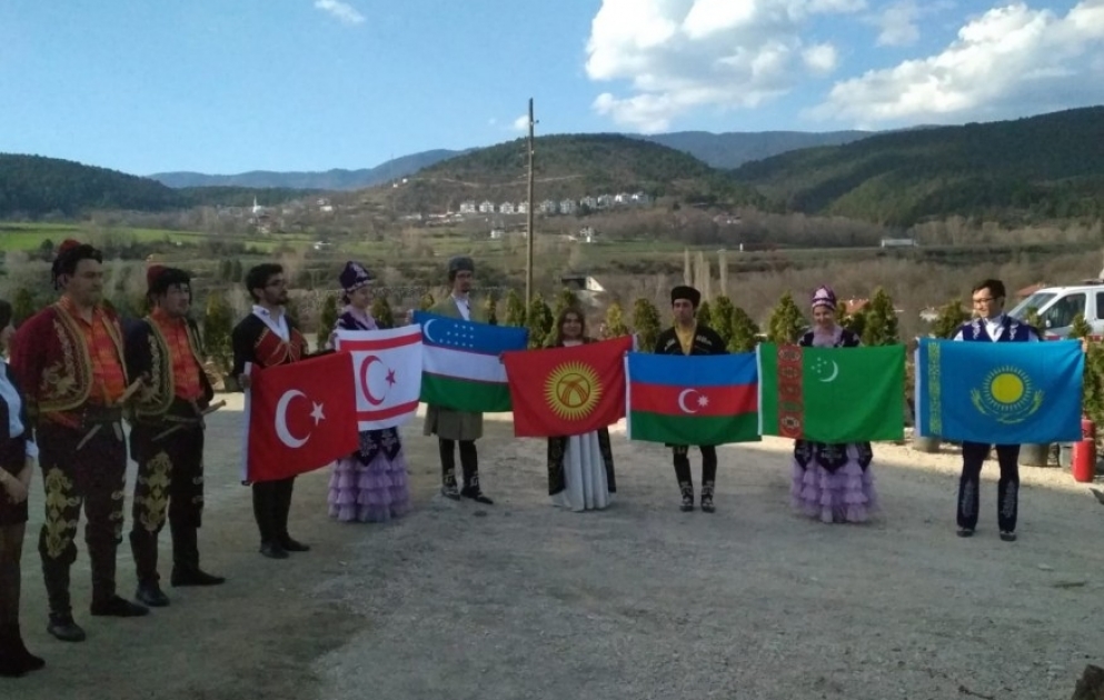 Türkiyənin Bolu şəhərində Koroğlunun abidəsinin açılışı olub