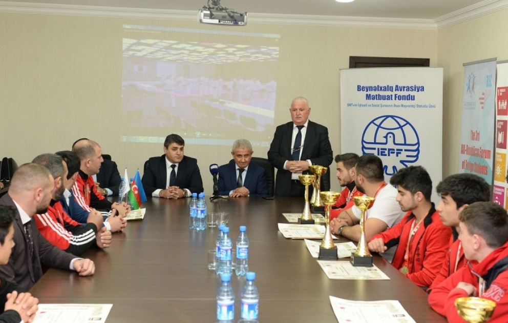 Aşihara karate komandamızın bütün üzvlərinin Avrasiya çempionatında medal qazanmaları yüksək qiymətləndirilib