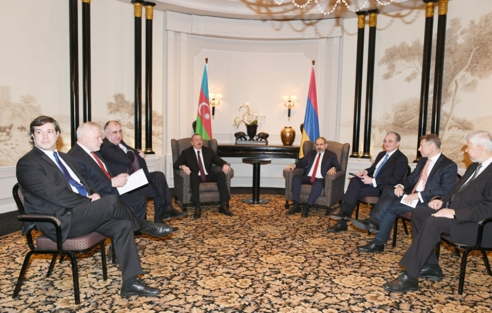 Azerbaijani President met with Armenian Prime Minister in Vienna