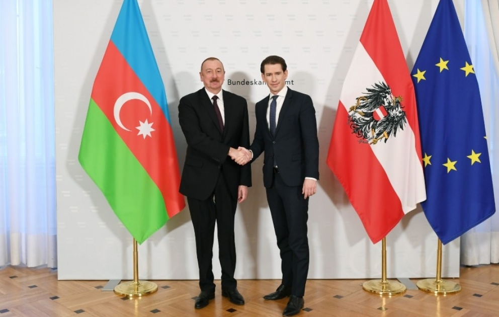 Azərbaycan Prezidenti İlham Əliyev Vyanada Avstriyanın Federal Kansleri Sebastian Kurts ilə görüşüb