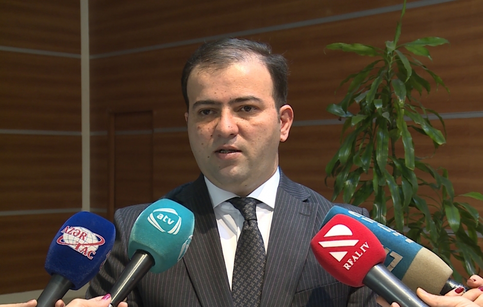 Bu gündən sosial müavinətlər artdı    
 
Uşağın anadan olmasına görə 200 manat, dəfn üçün ödənilən sosial müavinət 300 manata qaldırılıb