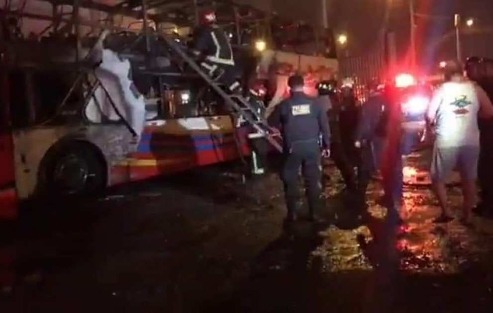 Peruda avtobusda yanğın: 20 ölü