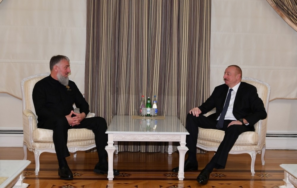 Le président Ilham Aliyev reçoit un conseiller du dirigeant de la République de Tchétchénie