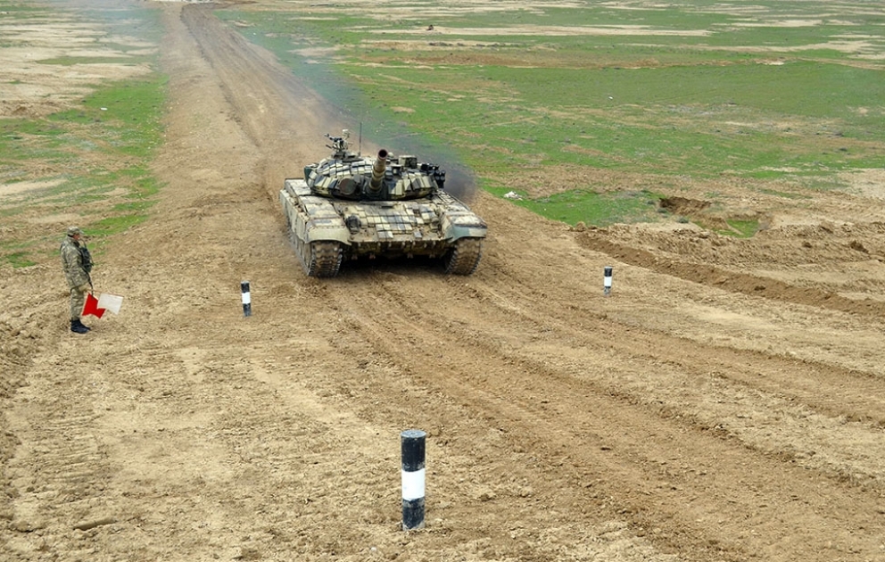 “Ən yaxşı tank bölüyü” adı uğrunda yarış keçirilib