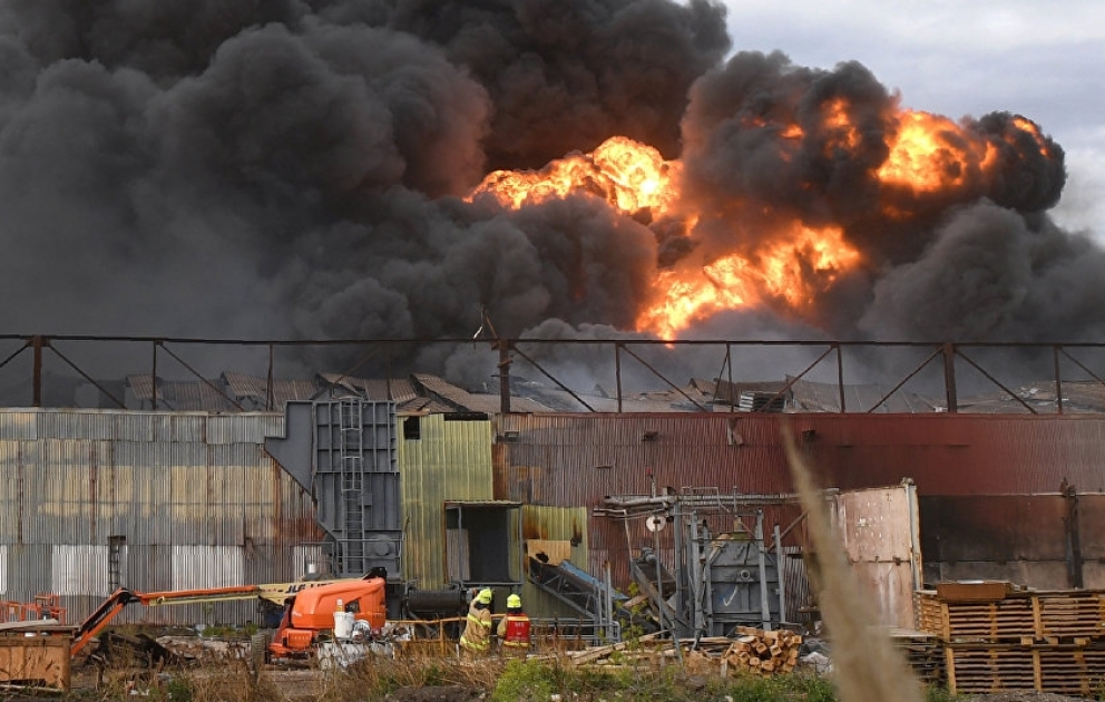 Australien: Brand in Chemiefabrik
