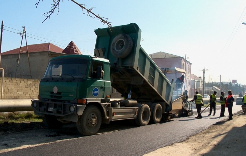 Binəqədidə qəsəbədaxili 15 küçədə təmir-bərpa işləri aparılıb