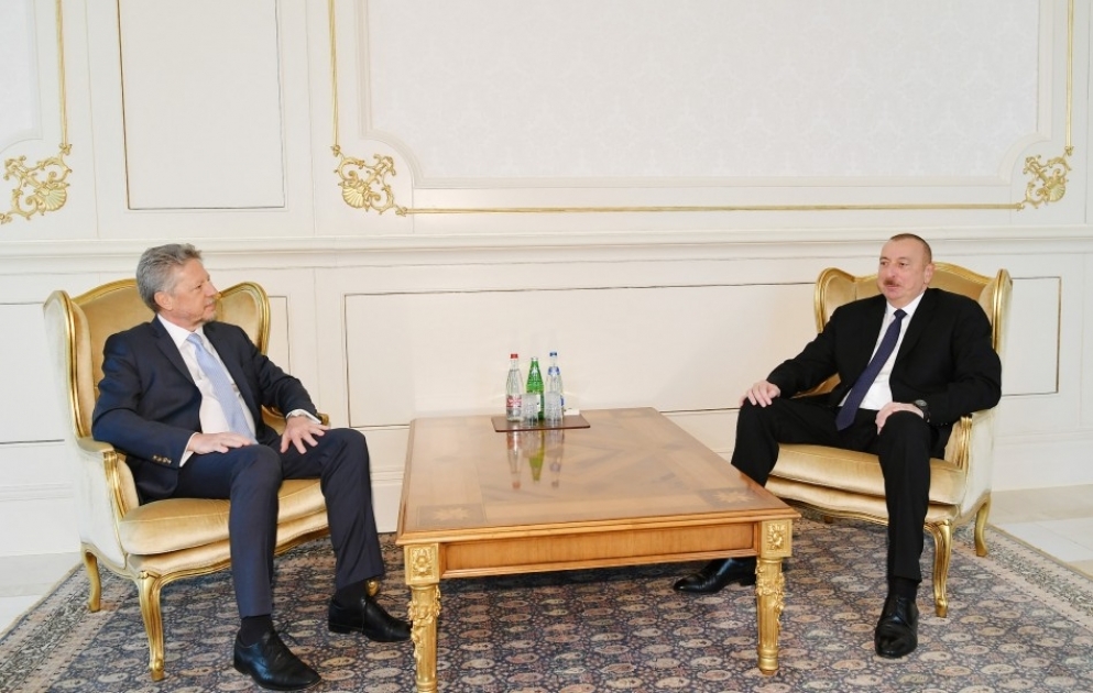 Präsident Ilham Aliyev empfängt neuen Botschafter von Argentinien