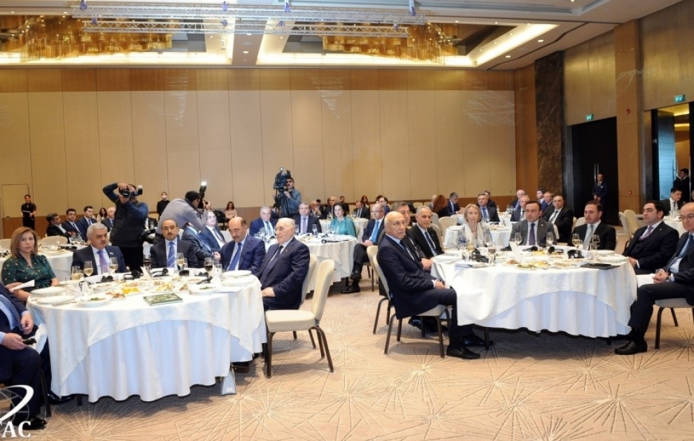 Présentation du livre «100 ans de la coopération de l’Azerbaïdjan et de la Grande-Bretagne» à Bakou