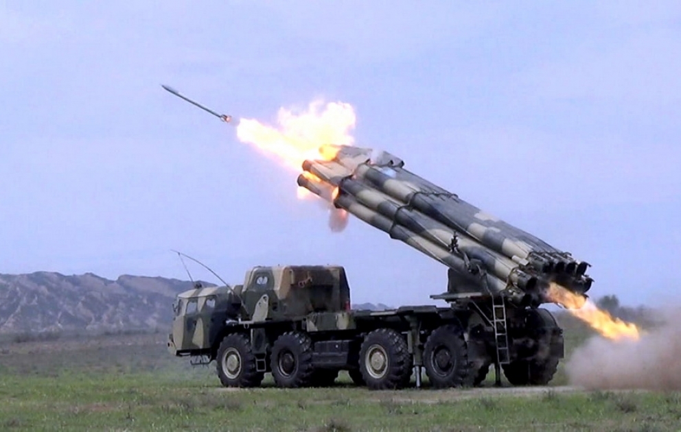 Les unités de roquettes et d’artillerie ont effectué des tirs de combat