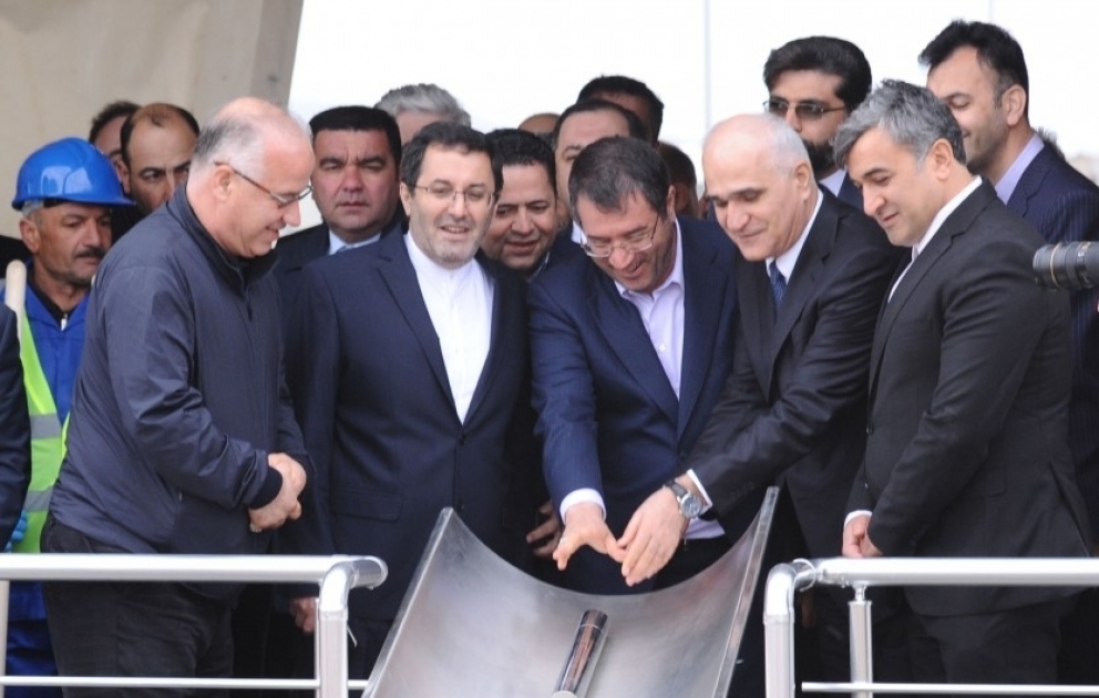 Hacıqabul Sənaye Məhəlləsində avtobus və yük avtomobilləri istehsalı zavodunun təməli qoyulub
