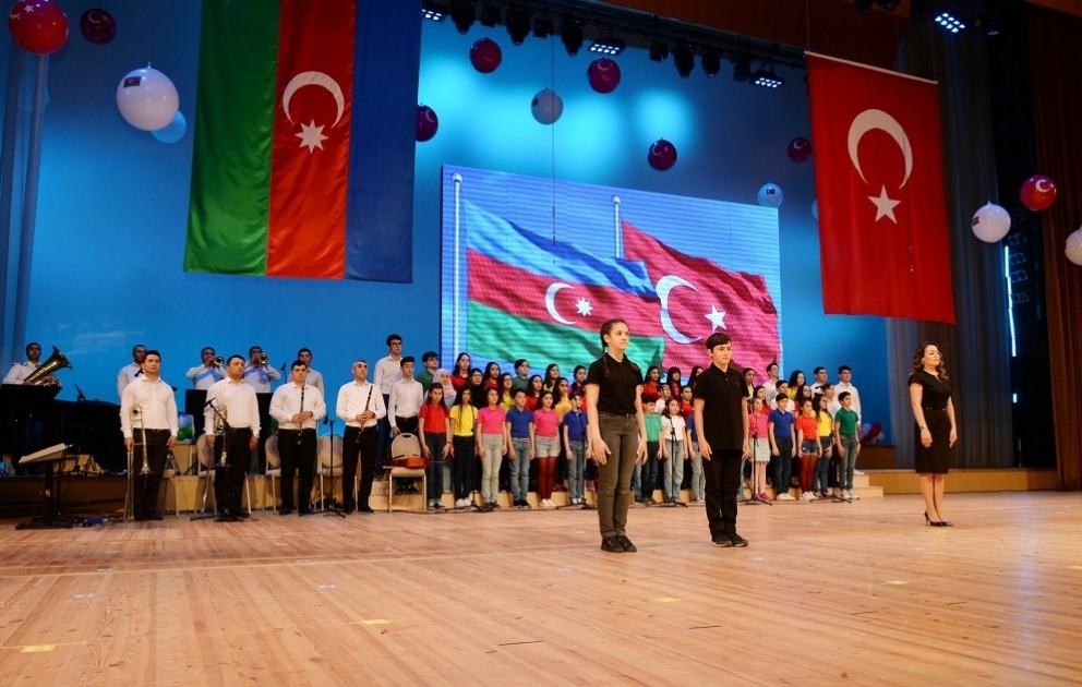 Bakıda Türkiyənin Milli Suverenlik və Uşaq Bayramı Günü qeyd olunub