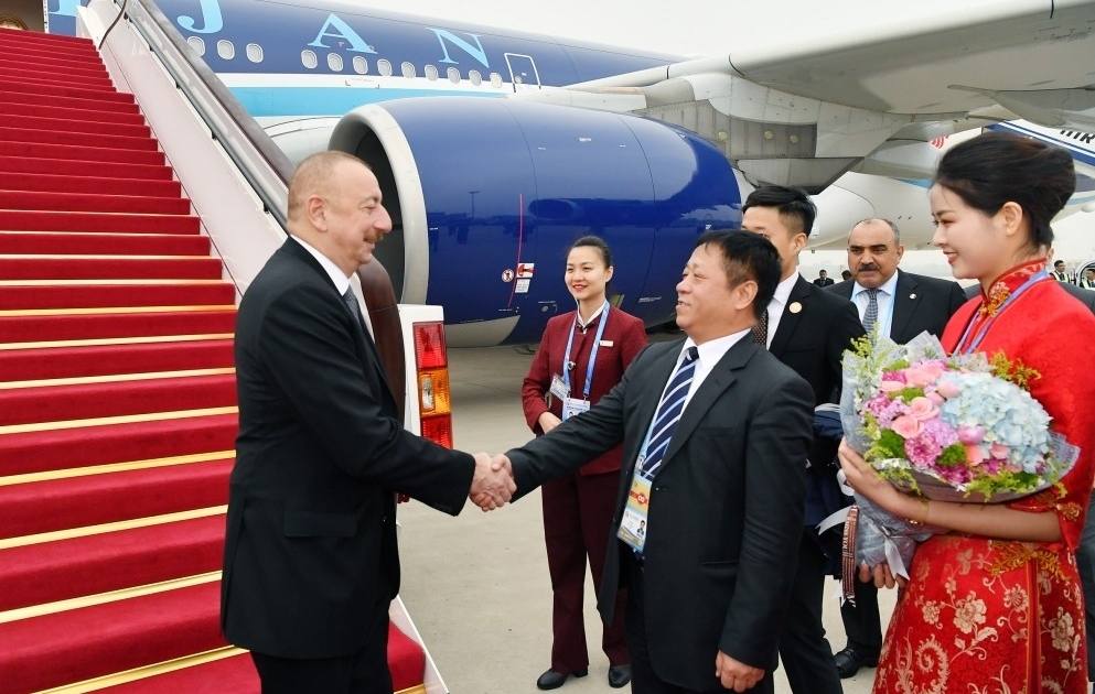 Le président azerbaïdjanais Ilham Aliyev entame une visite de travail en Chine