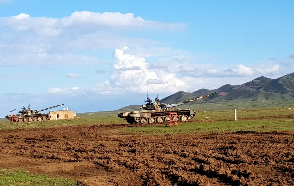 Defense Minister watched live-fire training exercises at the combined-arms range