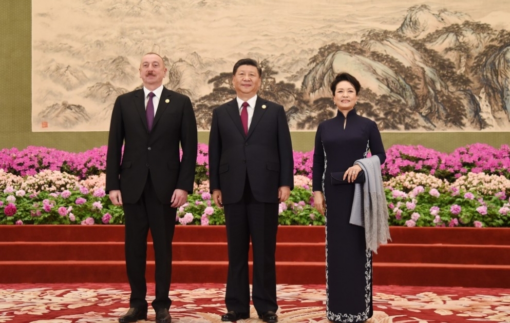 Offizieller Empfang zu Ehren von Teilnehmern des zweiten Kooperationsforums "Ein Gürtel, eine Straße" in Peking