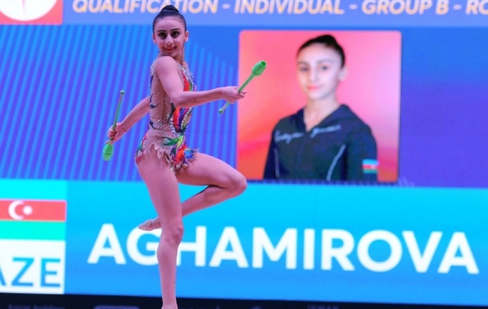 Bədii gimnastika üzrə dünya kuboku turnirində gərgin idman mübarizəsi davam edir