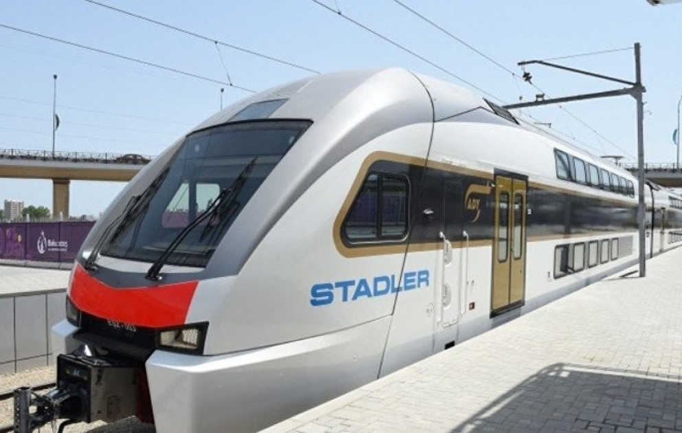 Üç ayda dəmir yolu ilə 717 mindən çox sərnişin daşınıb