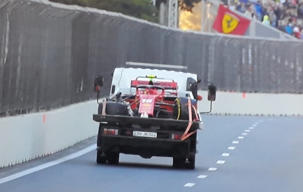 “Ferrari” komandasının pilotu Şarl Lekler sıralama yürüşündə mübarizəni erkən dayandırıb