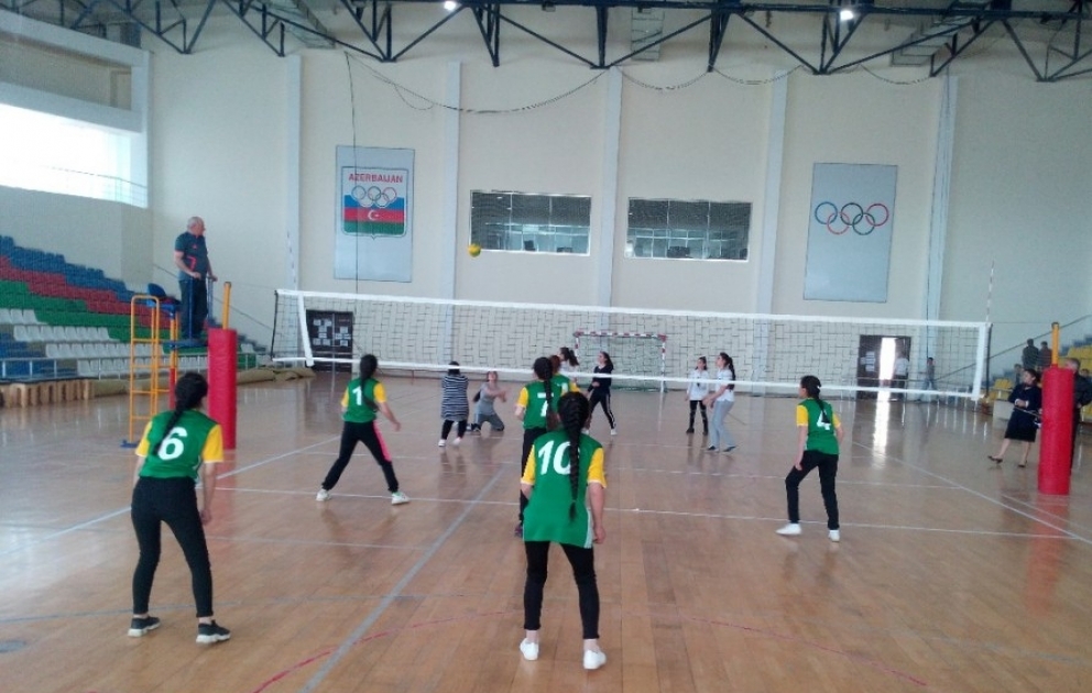 Qusarda voleybol üzrə rayon birinciliyinin qalibləri mükafatlandırılıb