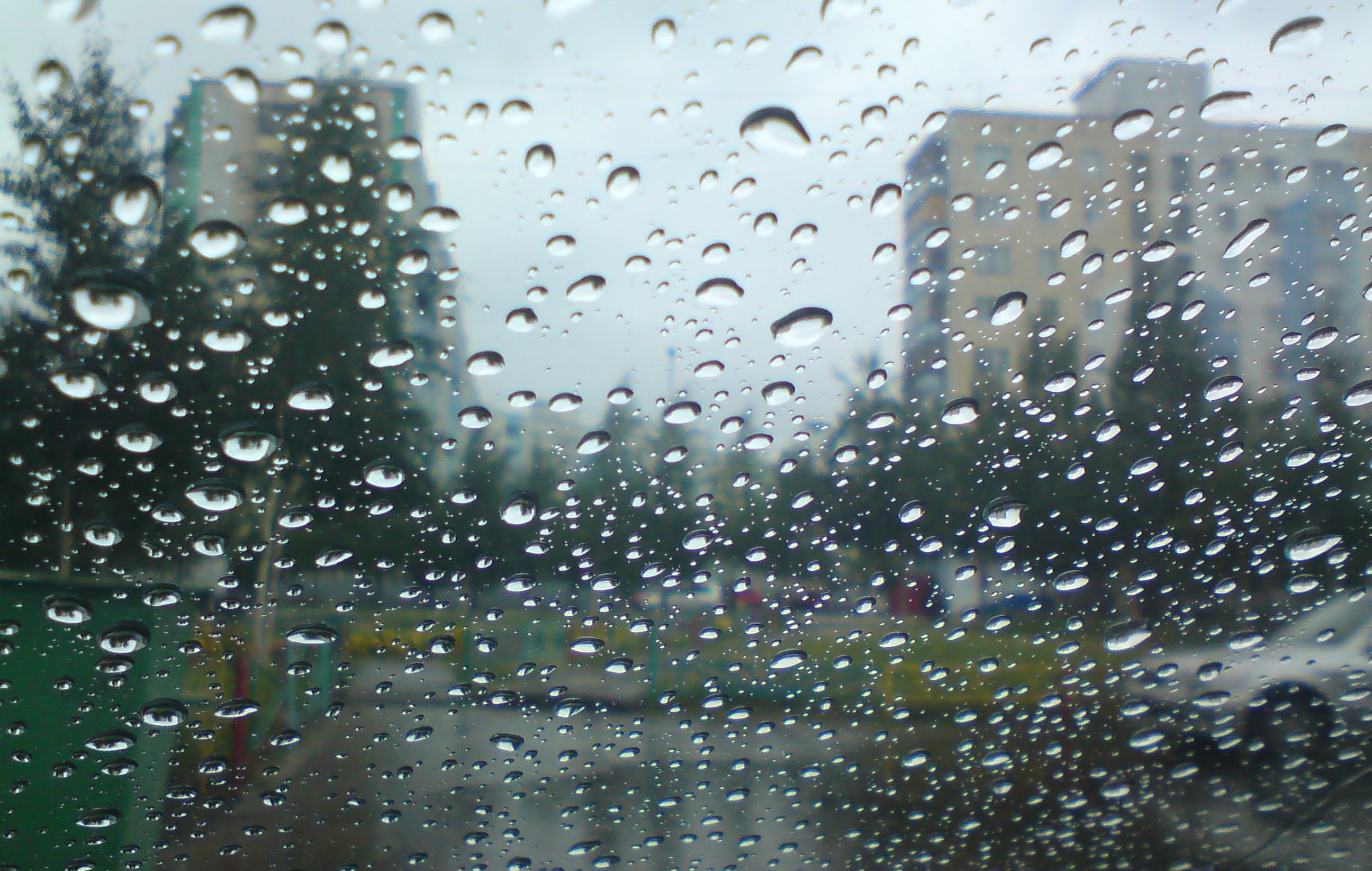 Дождь с дождем внутри дождя