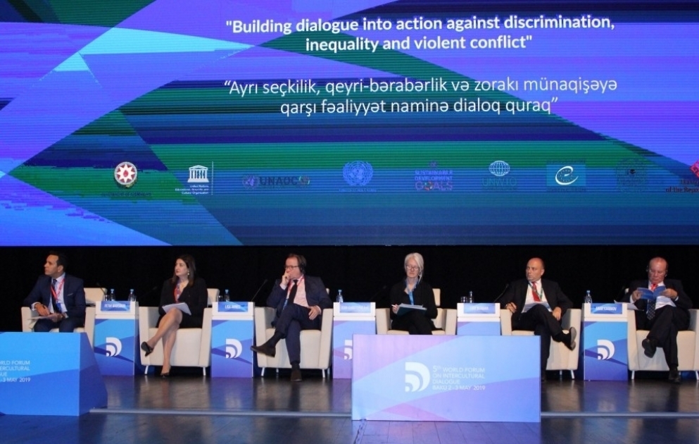 Forumun plenar sessiyası: Müxtəlifliyin idarə olunması: çoxsəviyyəli və çoxtərəfli əməkdaşlıq