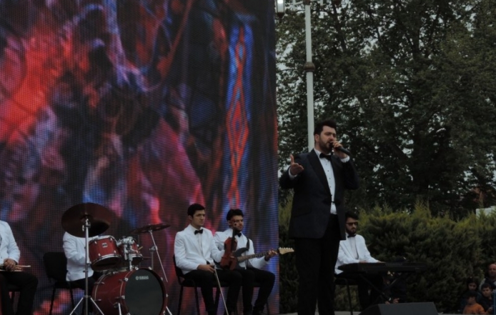 Heydər Əliyev Fondu Xaçmaz sakinləri üçün konsert proqramı təqdim edib