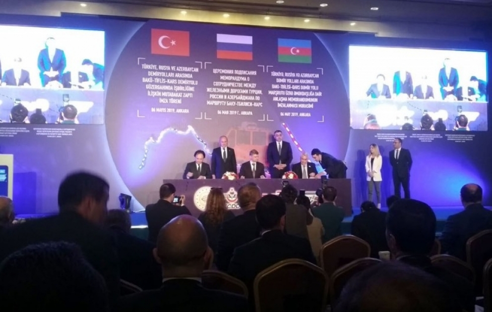 Ankarada Azərbaycan, Rusiya və Türkiyə dəmir yolları arasında əməkdaşlığa dair anlaşma memorandumu imzalanıb