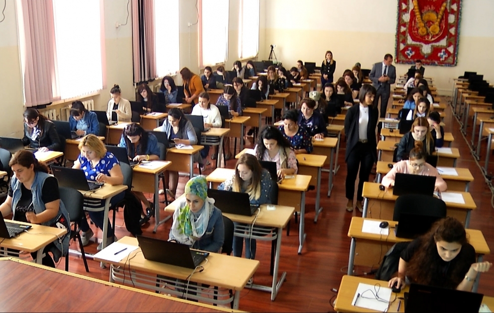 Təhsil İdarəsi 2647 namizədi sınağa çəkib