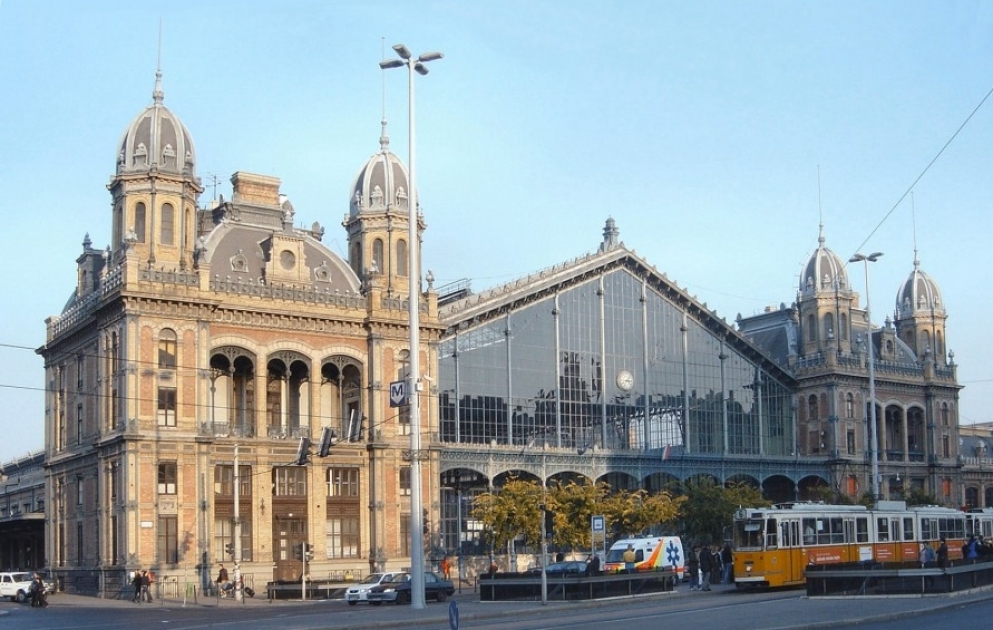 Eyfelin əsəri – Budapeştin gözəl vağzalı