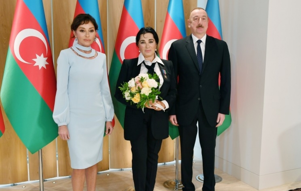 Präsident Ilham Aliyev und First Lady Mehriban Aliyeva treffen Präsidentin des russischen Verbands für rhythmische Gymnastik