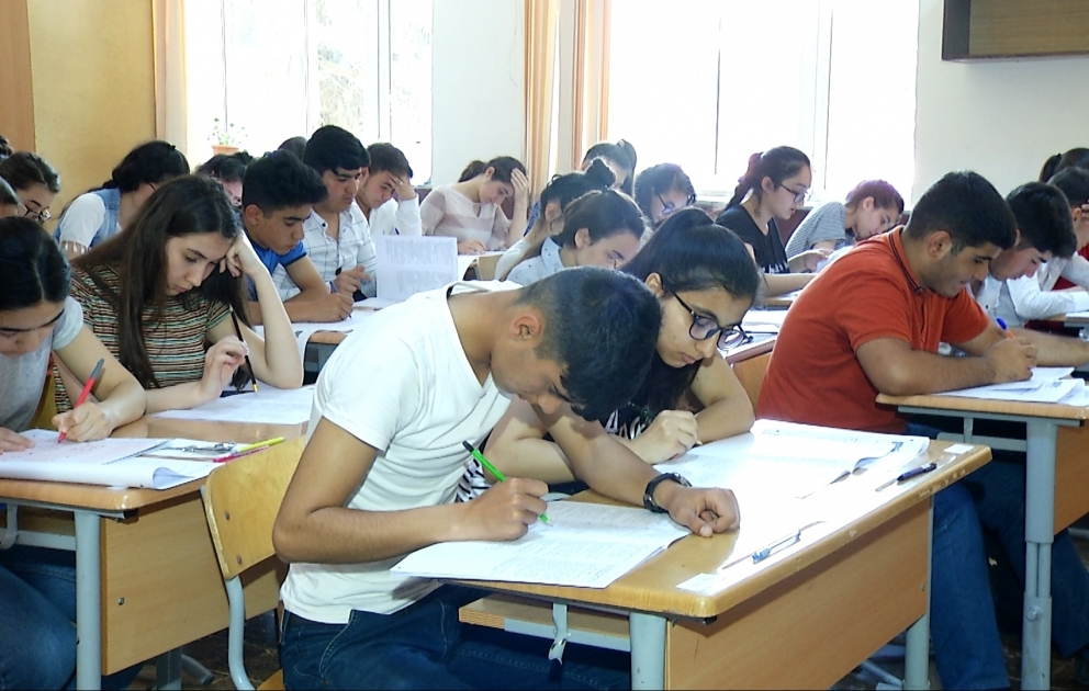Bugünkü qəbul imtahanları necə keçdi REPORTAJ