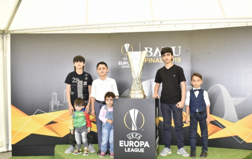 UEFA Avropa Liqasının kuboku Cocuq Mərcanlıda