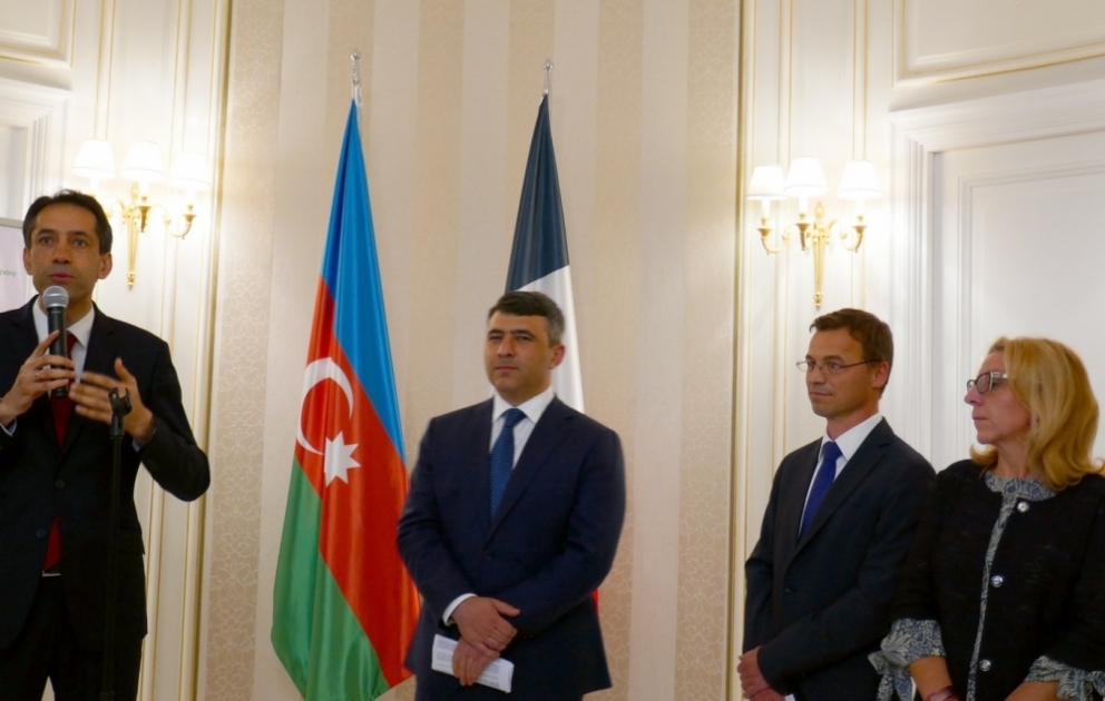 Parisdə 15 ölkənin ərzaq məhsulları təqdim olunub