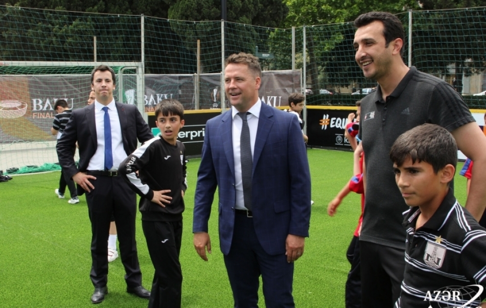 Məşhur futbolçular Bakıda azarkeş festivalında iştirak edib