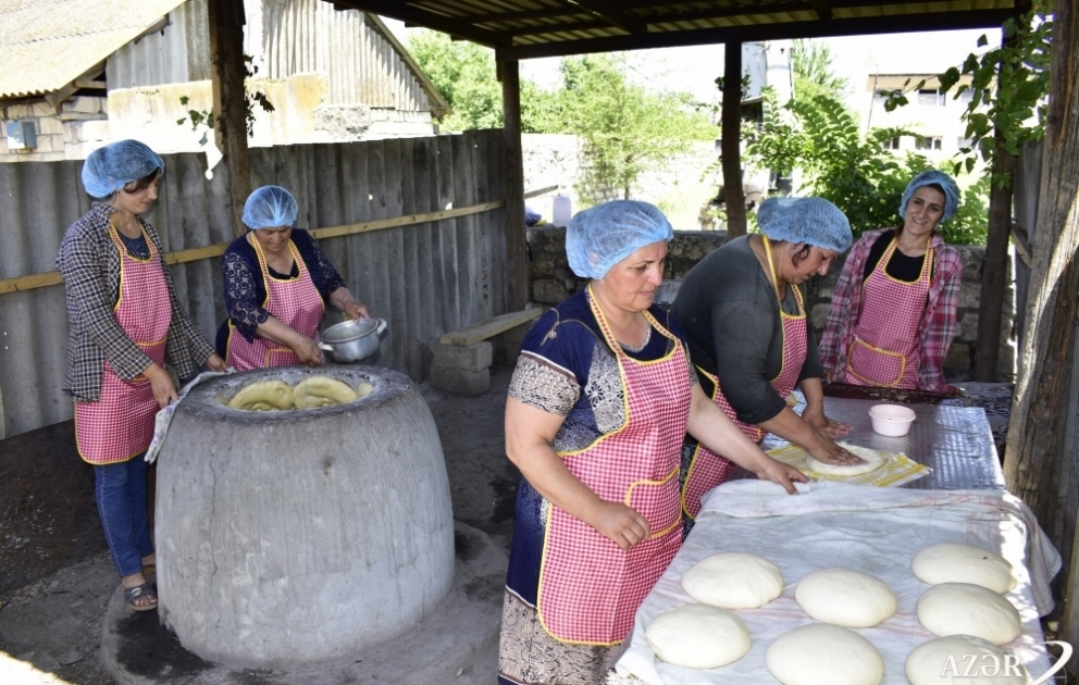 Qadın İnkişaf və Müəssisə qruplarının məqsədi qadınların sosial və iqtisadi inkişafına nail olmaqdır