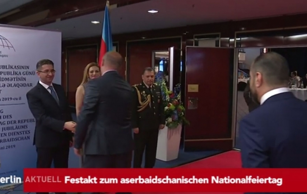 “Tv.berlin” kanalı Respublika Günü münasibətilə Berlində keçirilmiş rəsmi qəbula dair reportaj yayımlayıb