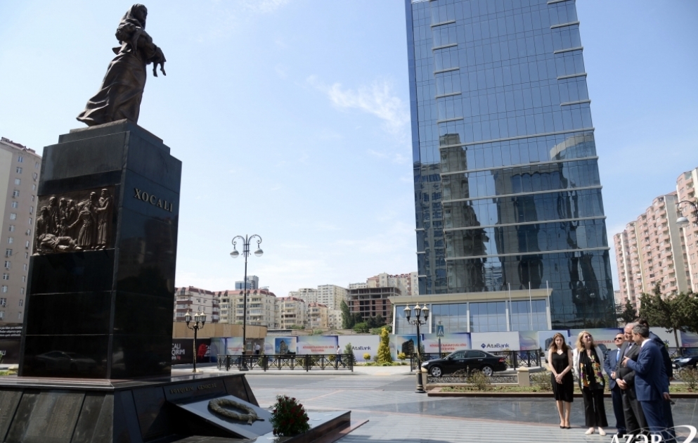 Fernando Martin Valenzuela Marzo Xocalı soyqırımı abidəsini ziyarət edib